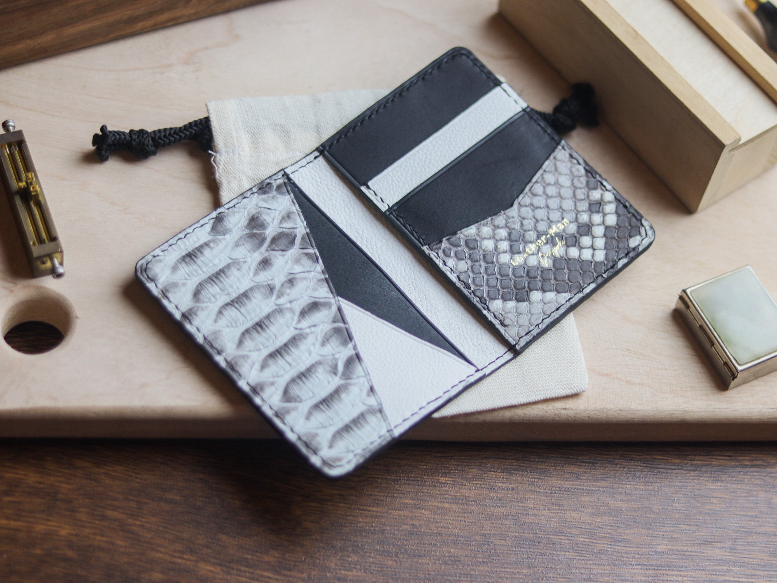 BRIXTON - NATURAL PYHTON SKIN